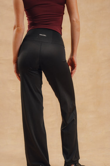 Straight Leg Yoga Pants - Black