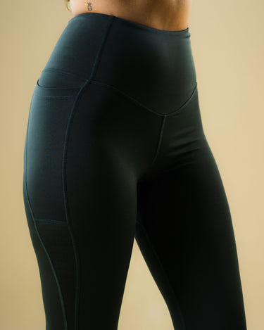 Trace Ultra Soft Leggings in Charcoal